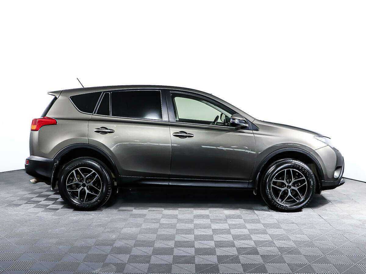 Купить Toyota RAV4 с пробегом. Фото: #2
