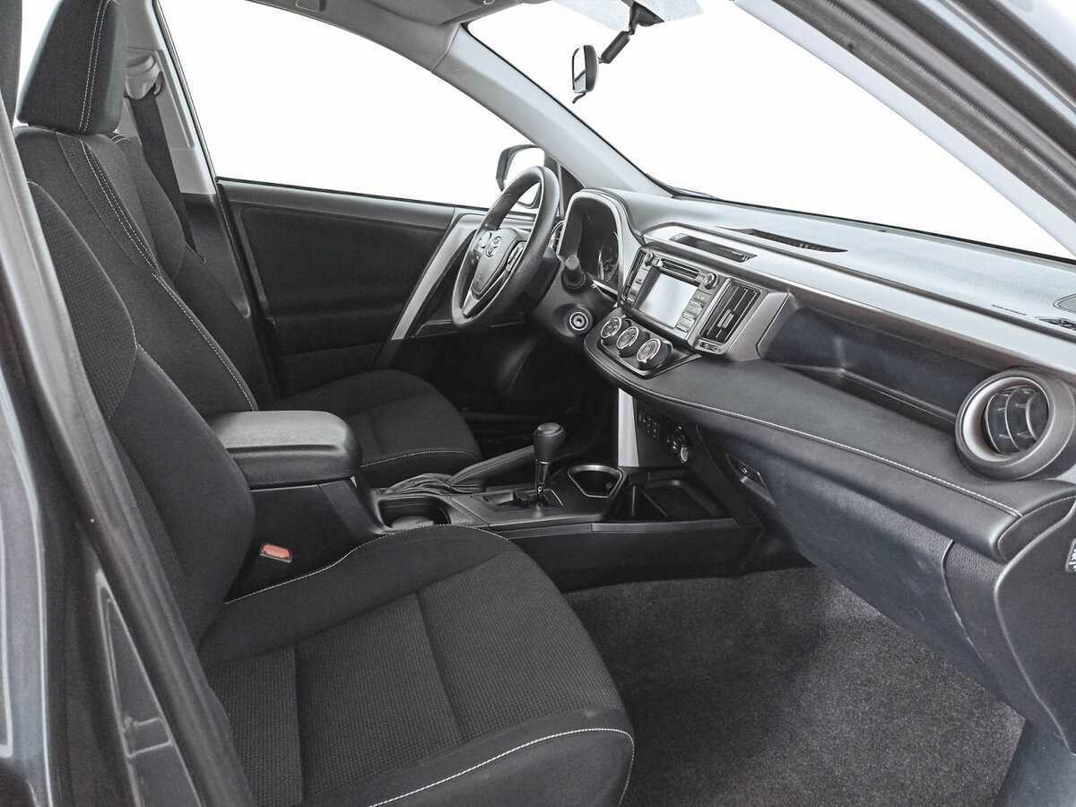 Купить Toyota RAV4 с пробегом. Фото: #9