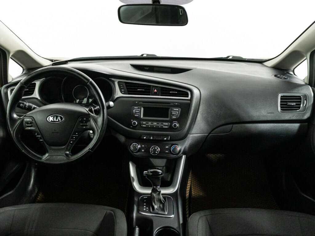 Купить Kia Ceed с пробегом. Фото: #12