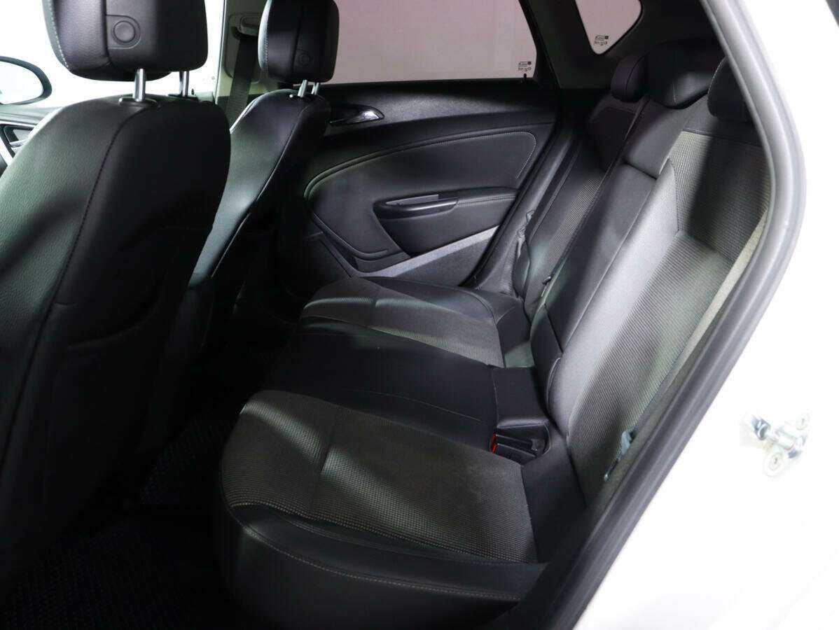 Купить Opel Astra с пробегом. Фото: #6