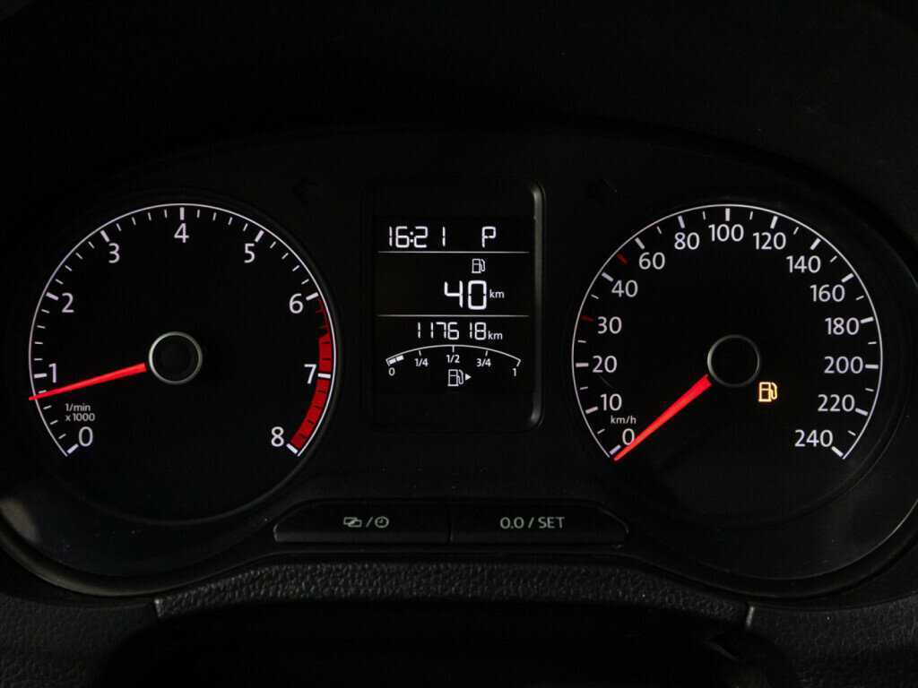 Купить Volkswagen Polo с пробегом. Фото: #11