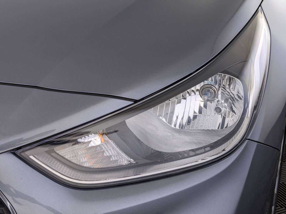 Купить Hyundai Solaris с пробегом. Фото: #10