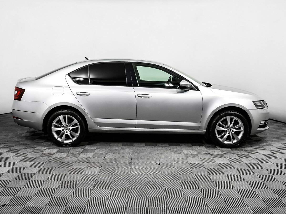 Купить Skoda Octavia с пробегом. Фото: #3