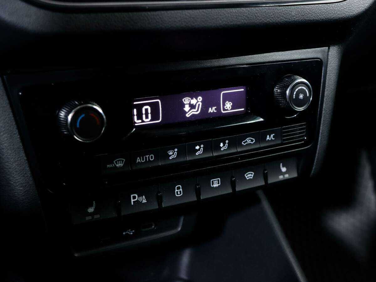 Купить Volkswagen Polo с пробегом. Фото: #12