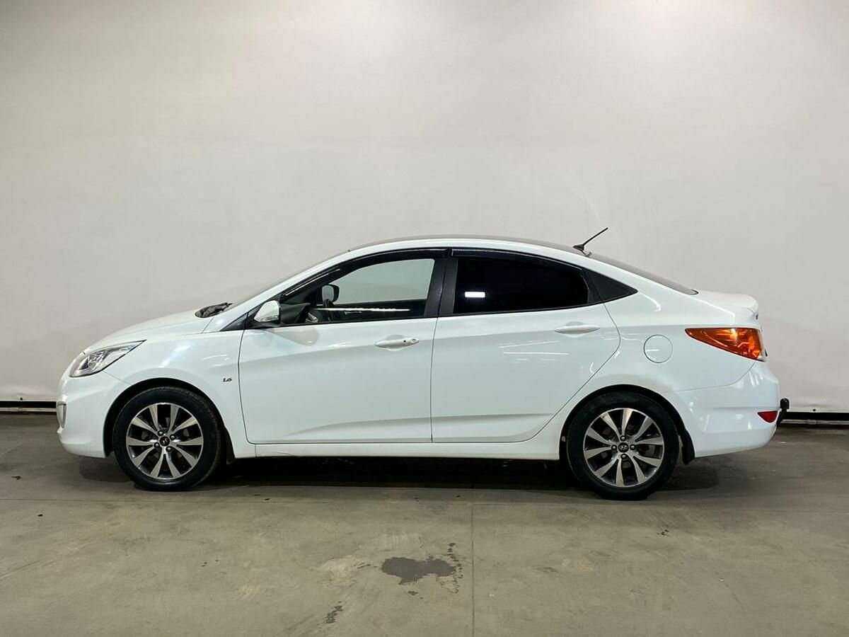 Купить Hyundai Solaris с пробегом. Фото: #7