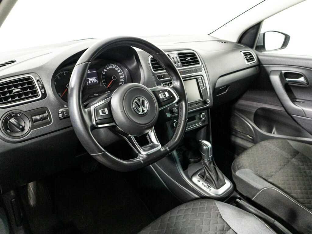 Купить Volkswagen Polo с пробегом. Фото: #10