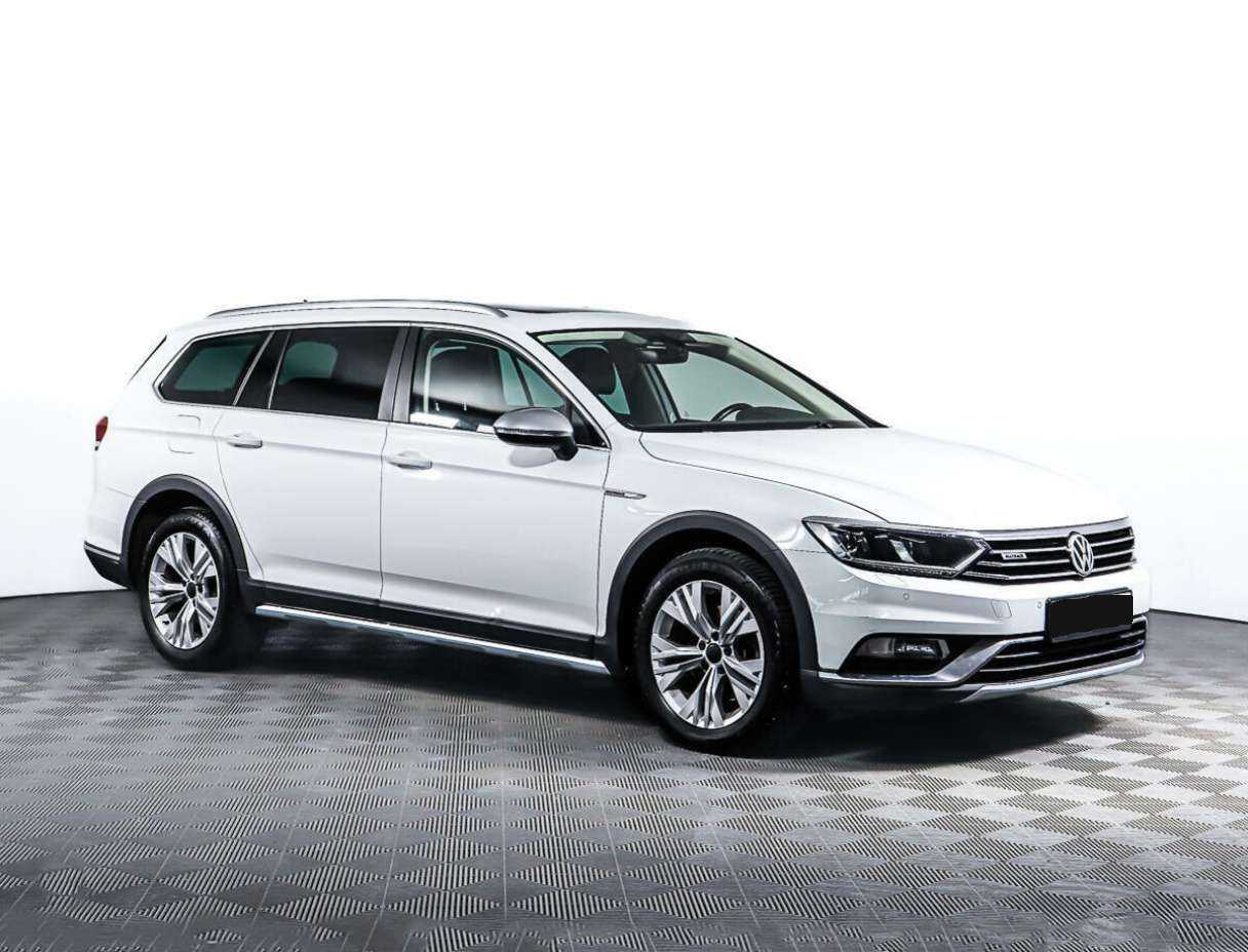 Купить Volkswagen Passat с пробегом. Фото: #2