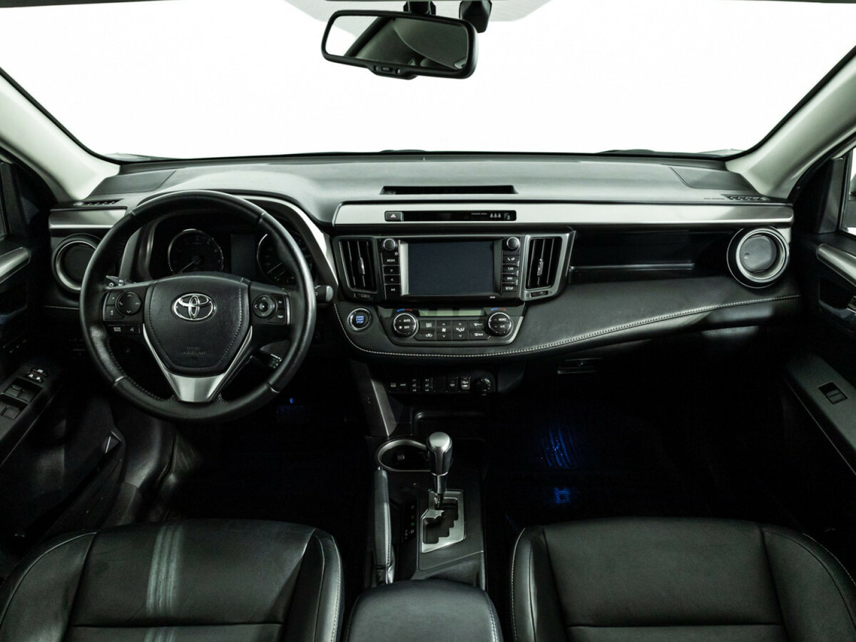 Купить Toyota RAV4 с пробегом. Фото: #10