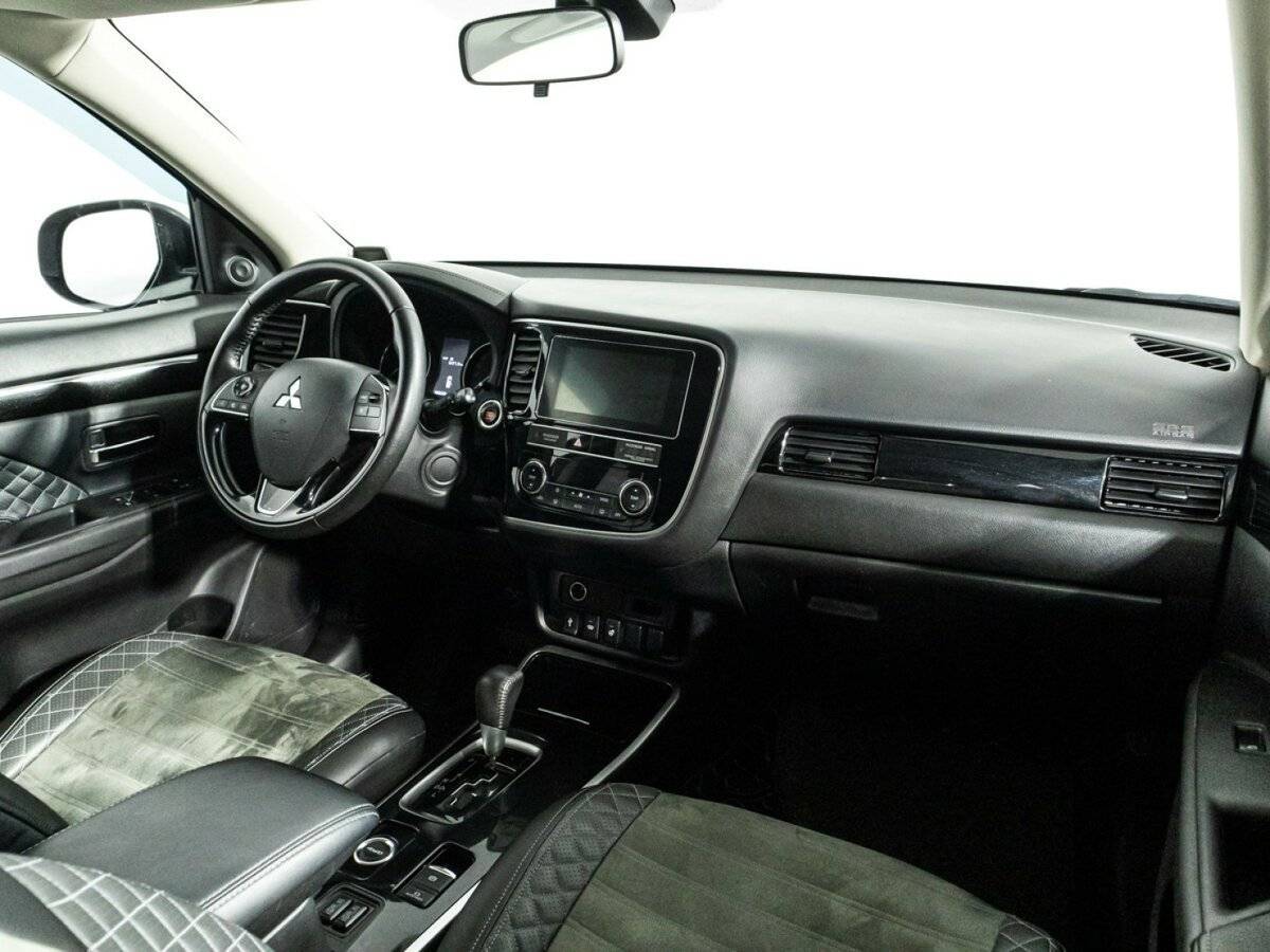 Купить Mitsubishi Outlander с пробегом. Фото: #8