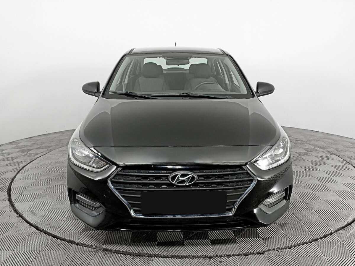 Купить Hyundai Solaris с пробегом. Фото: #1