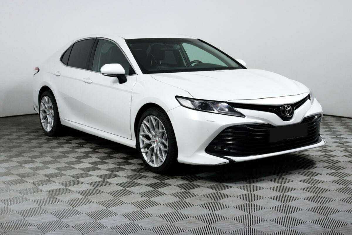 Купить Toyota Camry с пробегом. Фото: #2