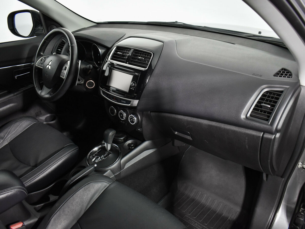 Купить Mitsubishi ASX с пробегом. Фото: #11