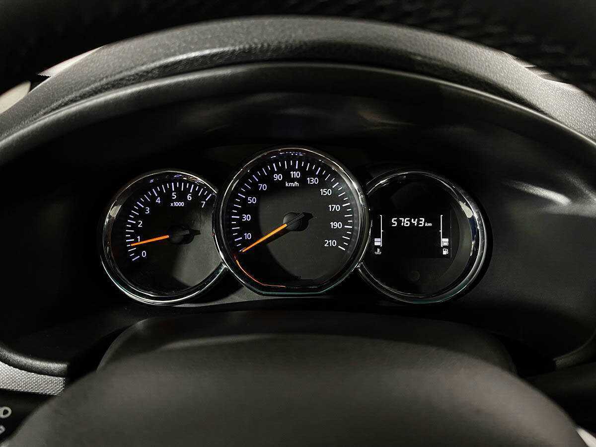 Купить Renault Logan с пробегом. Фото: #10