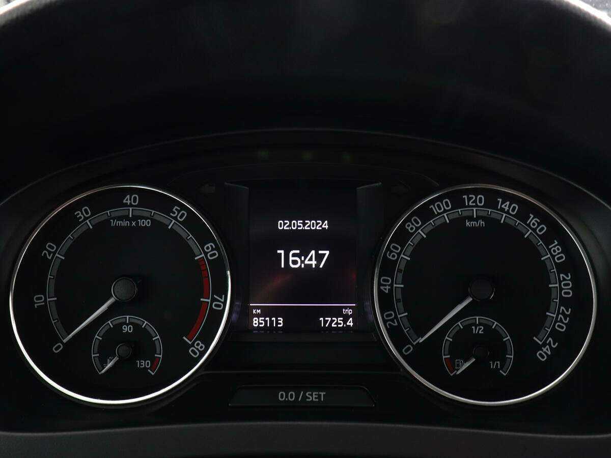 Купить Skoda Rapid с пробегом. Фото: #9