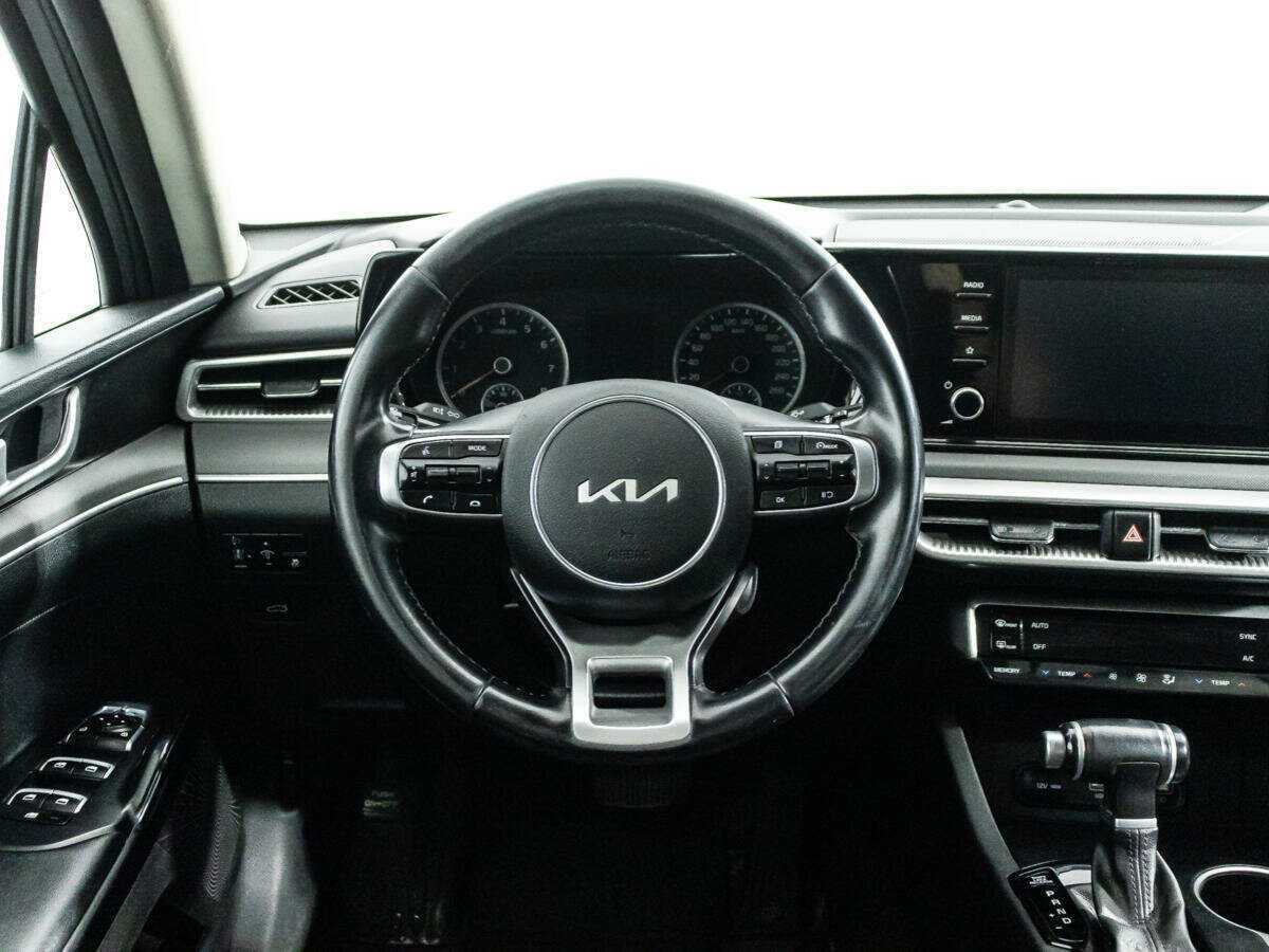 Купить Kia K5 с пробегом. Фото: #18