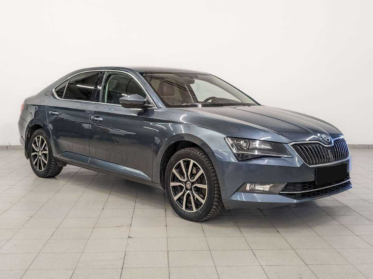 Купить Skoda Superb с пробегом. Фото: #2