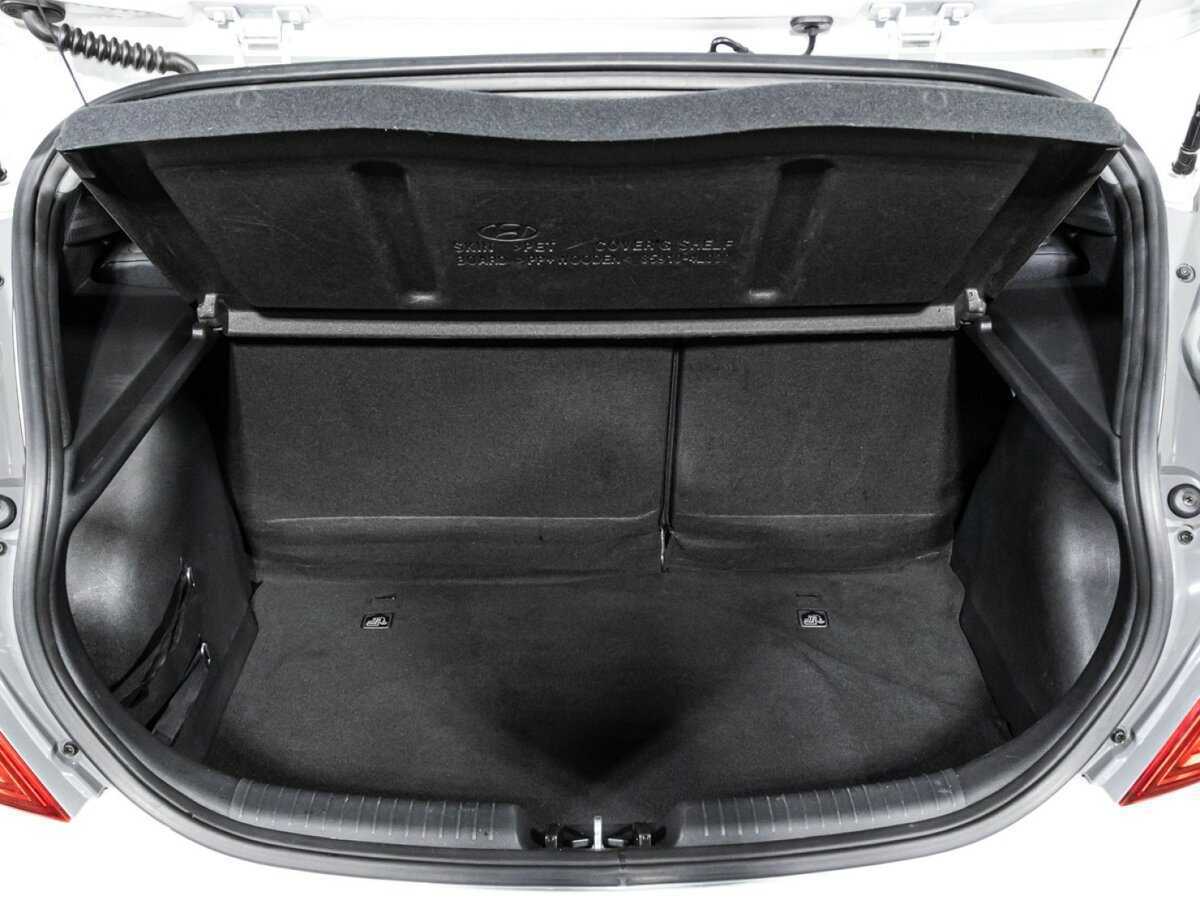 Купить Hyundai Solaris с пробегом. Фото: #8