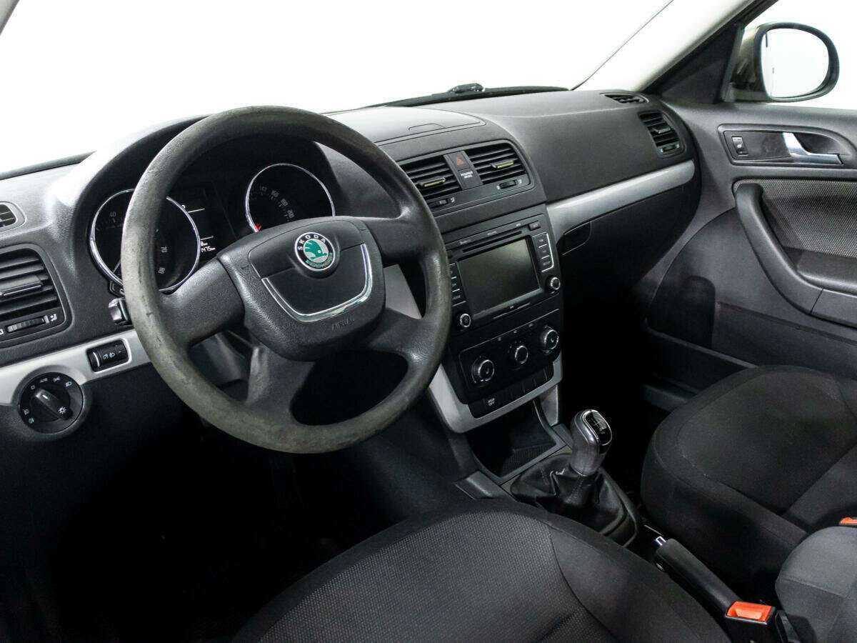 Купить Skoda Yeti с пробегом. Фото: #9