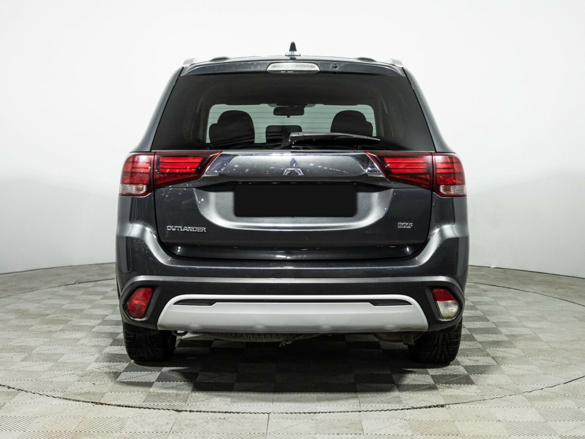 Купить Mitsubishi Outlander с пробегом. Фото: #4