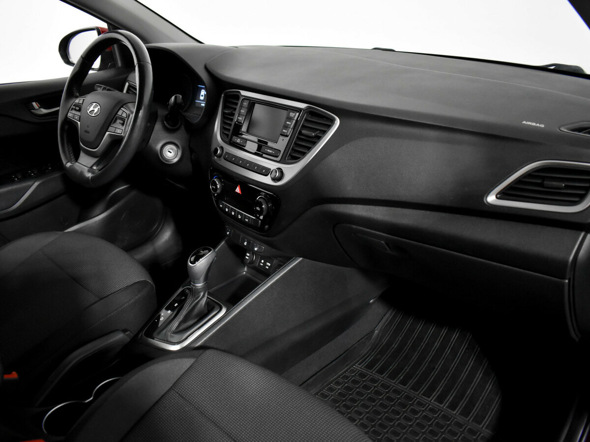 Купить Hyundai Solaris с пробегом. Фото: #11