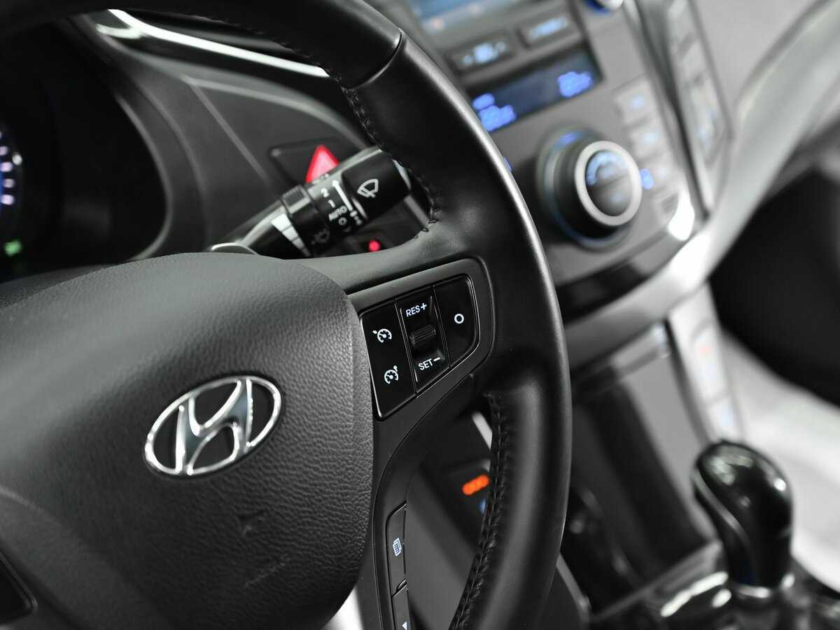 Купить Hyundai i40 с пробегом. Фото: #11