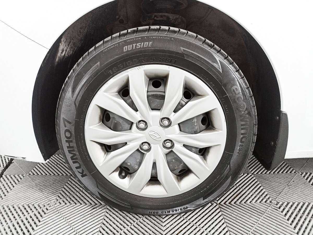 Купить Hyundai Solaris с пробегом. Фото: #17