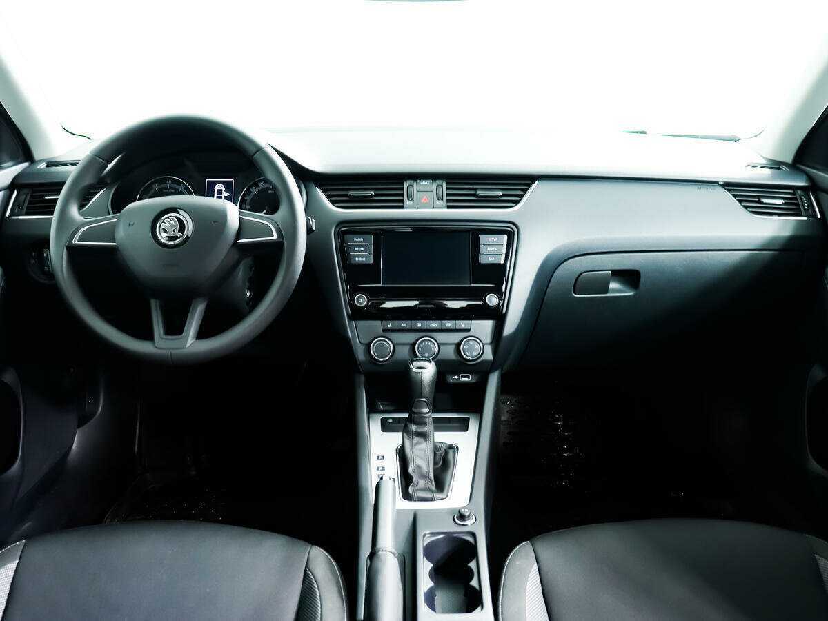 Купить Skoda Octavia с пробегом. Фото: #9