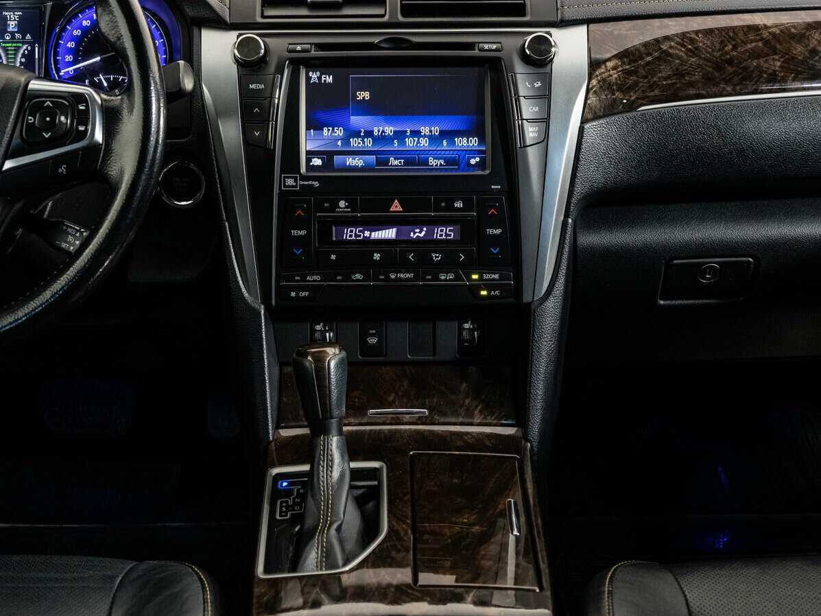 Купить Toyota Camry с пробегом. Фото: #11