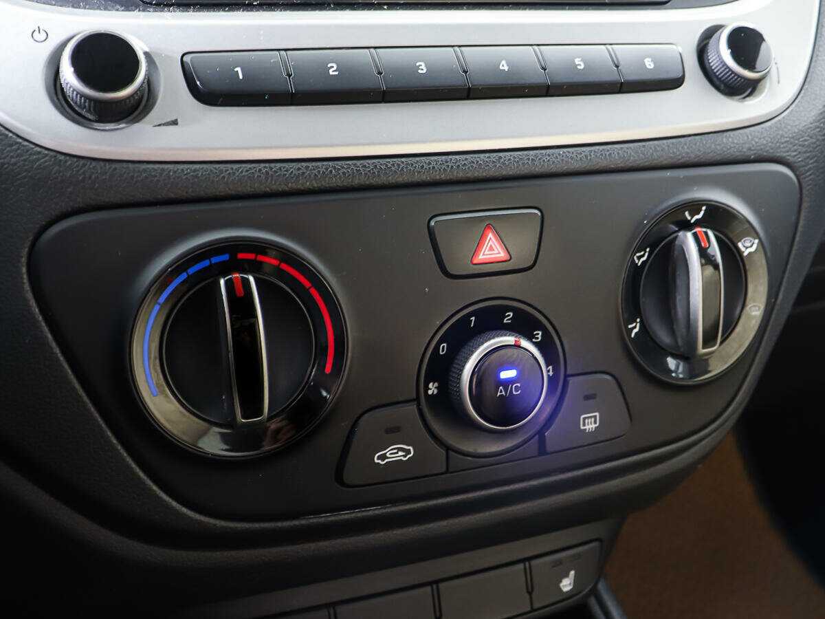 Купить Hyundai Solaris с пробегом. Фото: #15