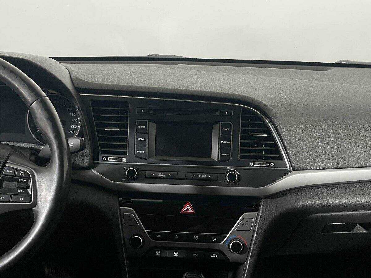 Купить Hyundai Elantra с пробегом. Фото: #11