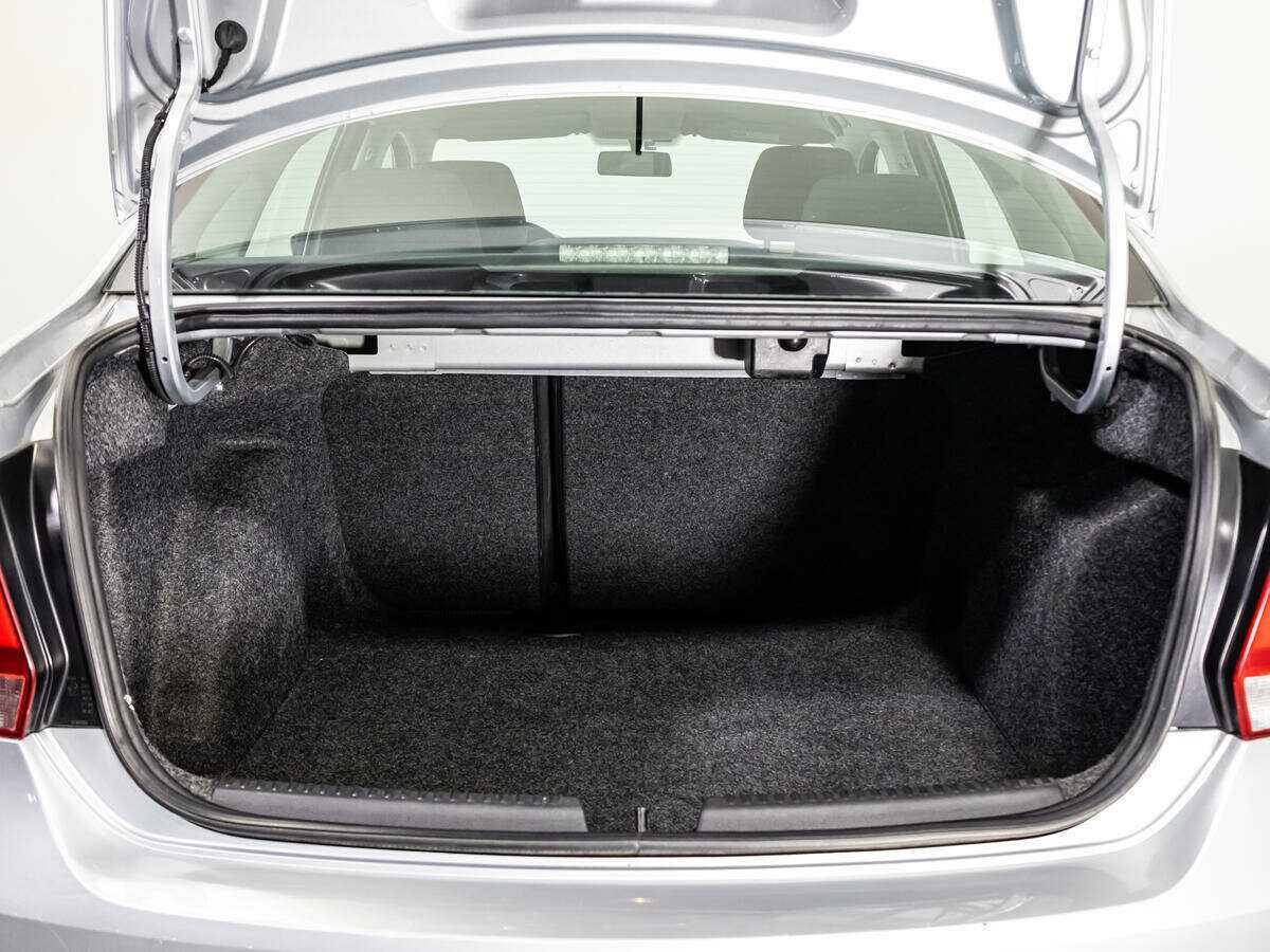 Купить Volkswagen Polo с пробегом. Фото: #14