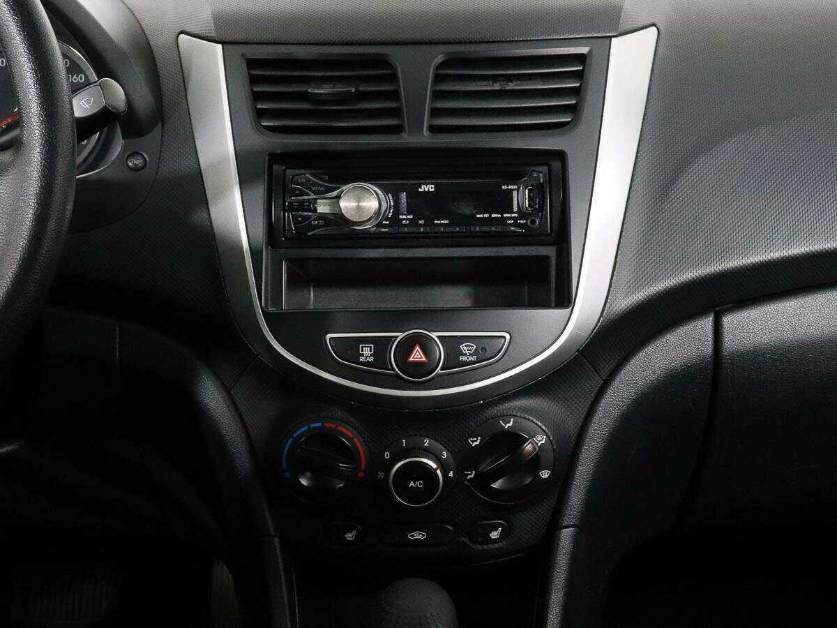 Купить Hyundai Solaris с пробегом. Фото: #10