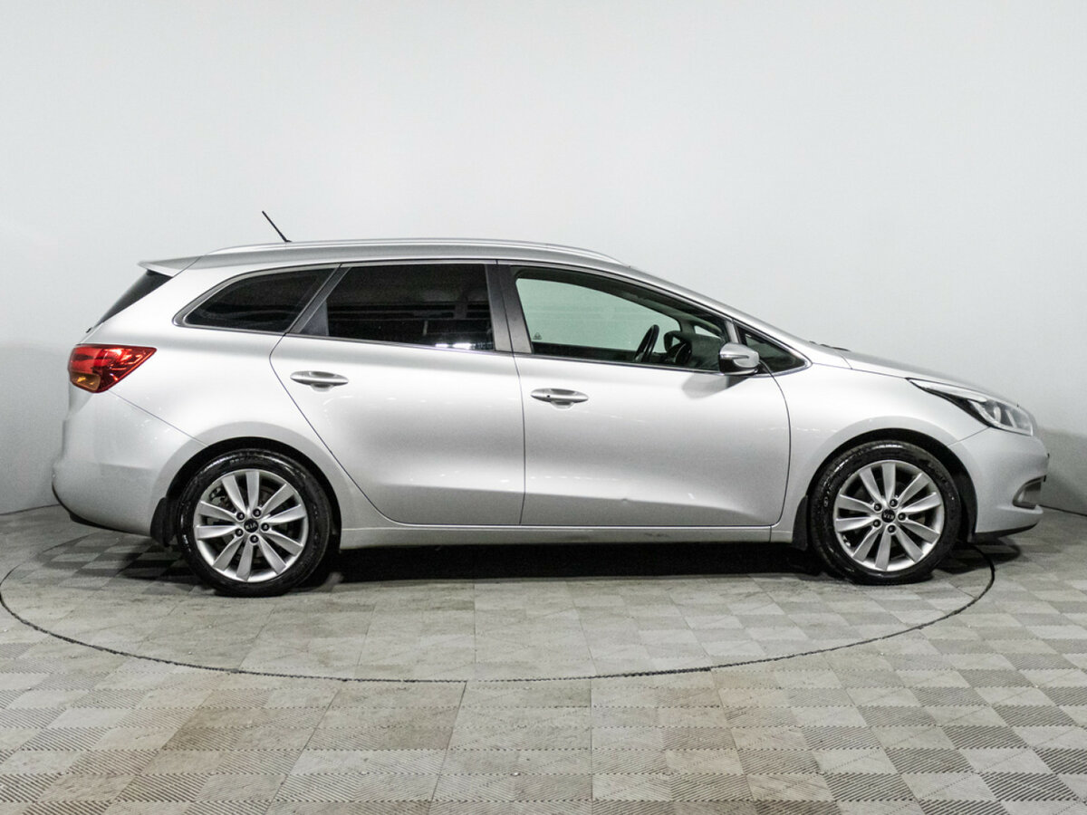 Купить Kia Ceed с пробегом. Фото: #3