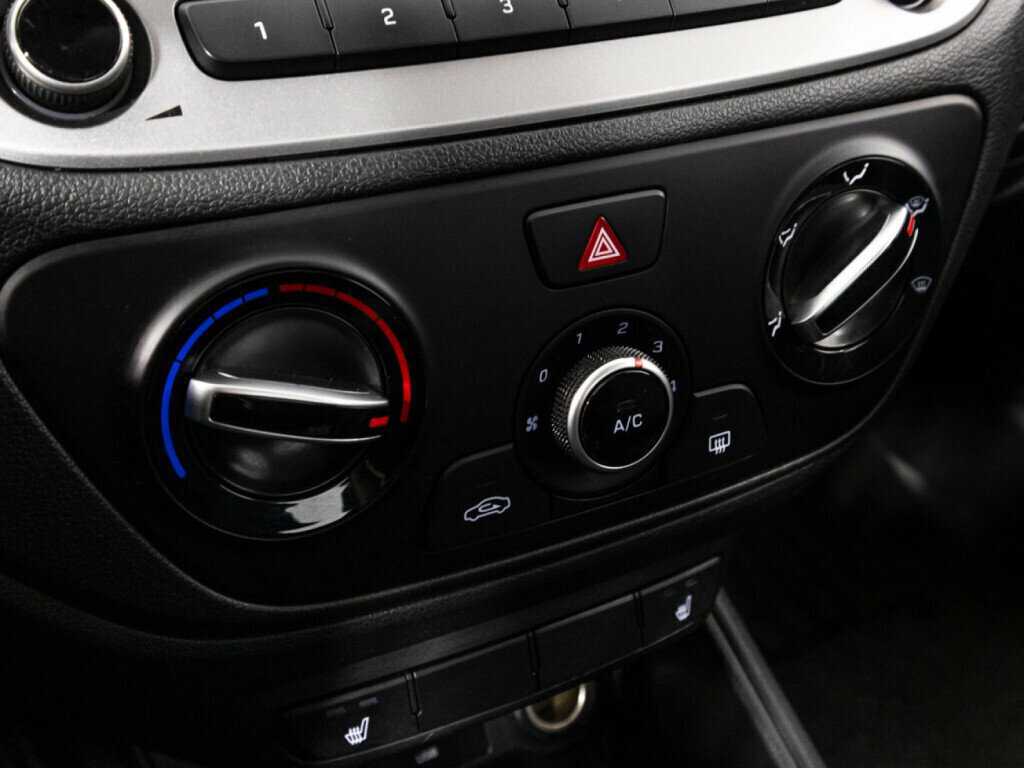 Купить Hyundai Solaris с пробегом. Фото: #14