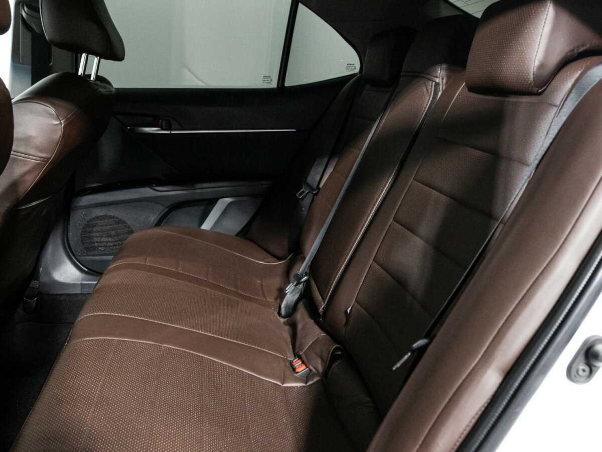 Купить Toyota Camry с пробегом. Фото: #7