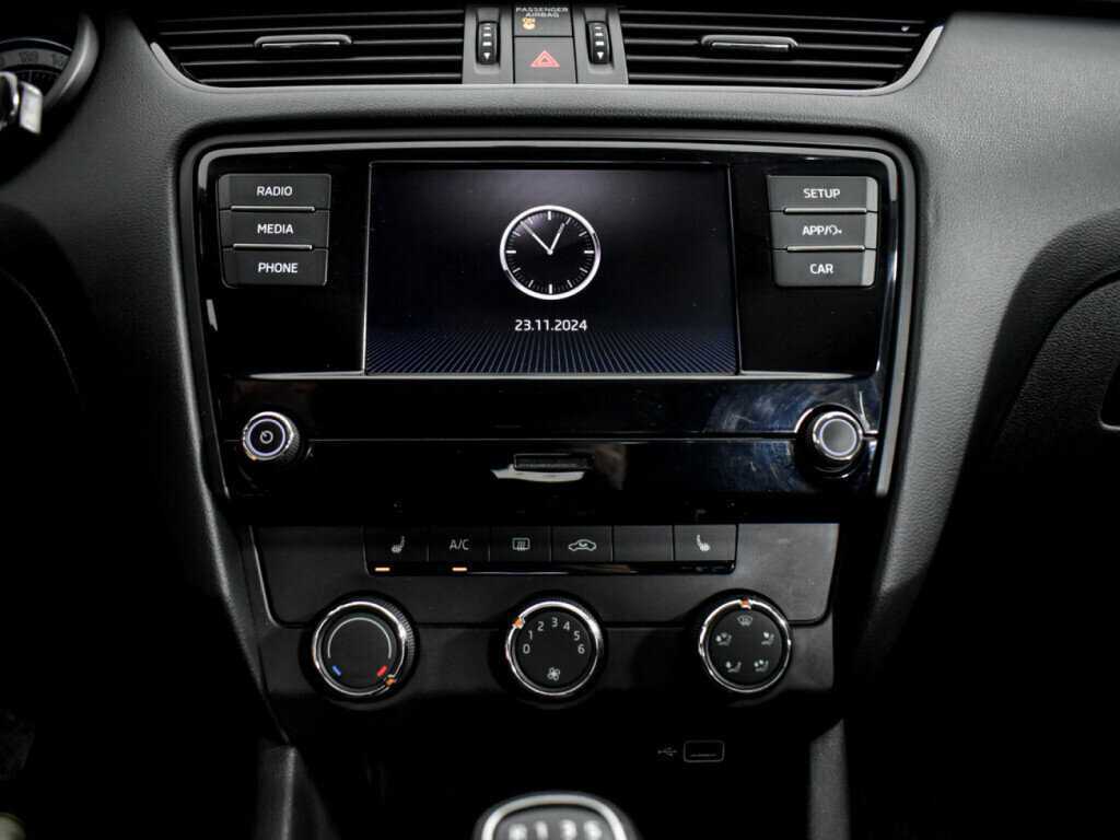 Купить Skoda Octavia с пробегом. Фото: #10