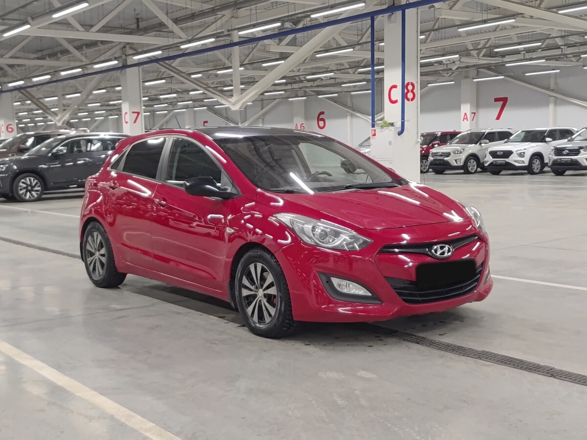 Купить Hyundai i30 с пробегом. Фото: #2