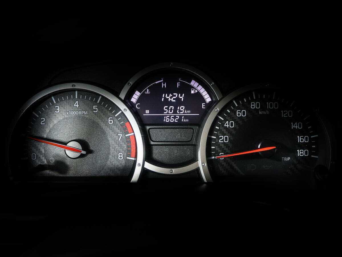 Купить Suzuki Jimny с пробегом. Фото: #10