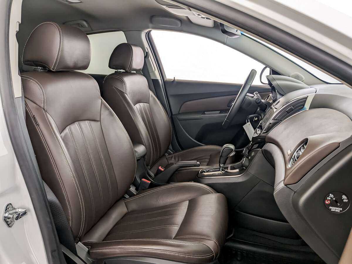 Купить Chevrolet Cruze с пробегом. Фото: #18
