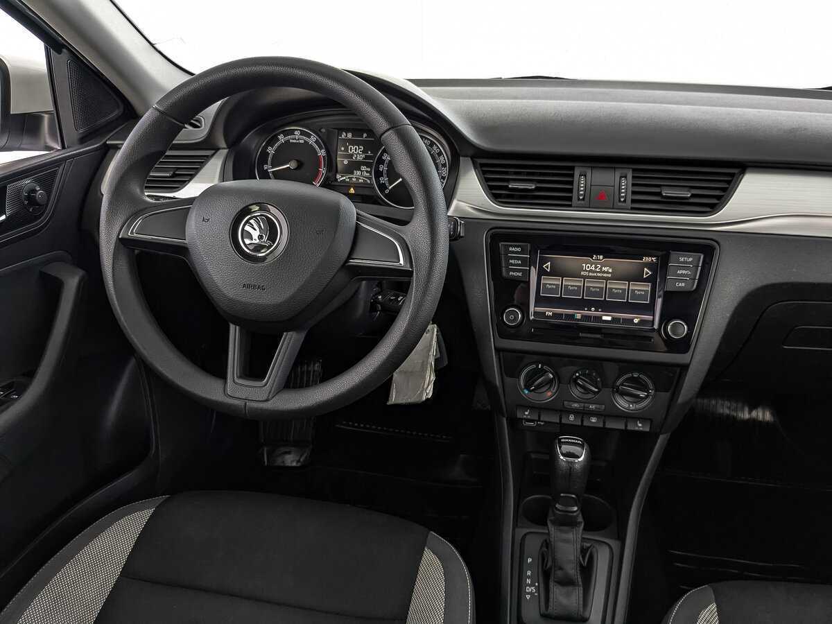 Купить Skoda Rapid с пробегом. Фото: #16