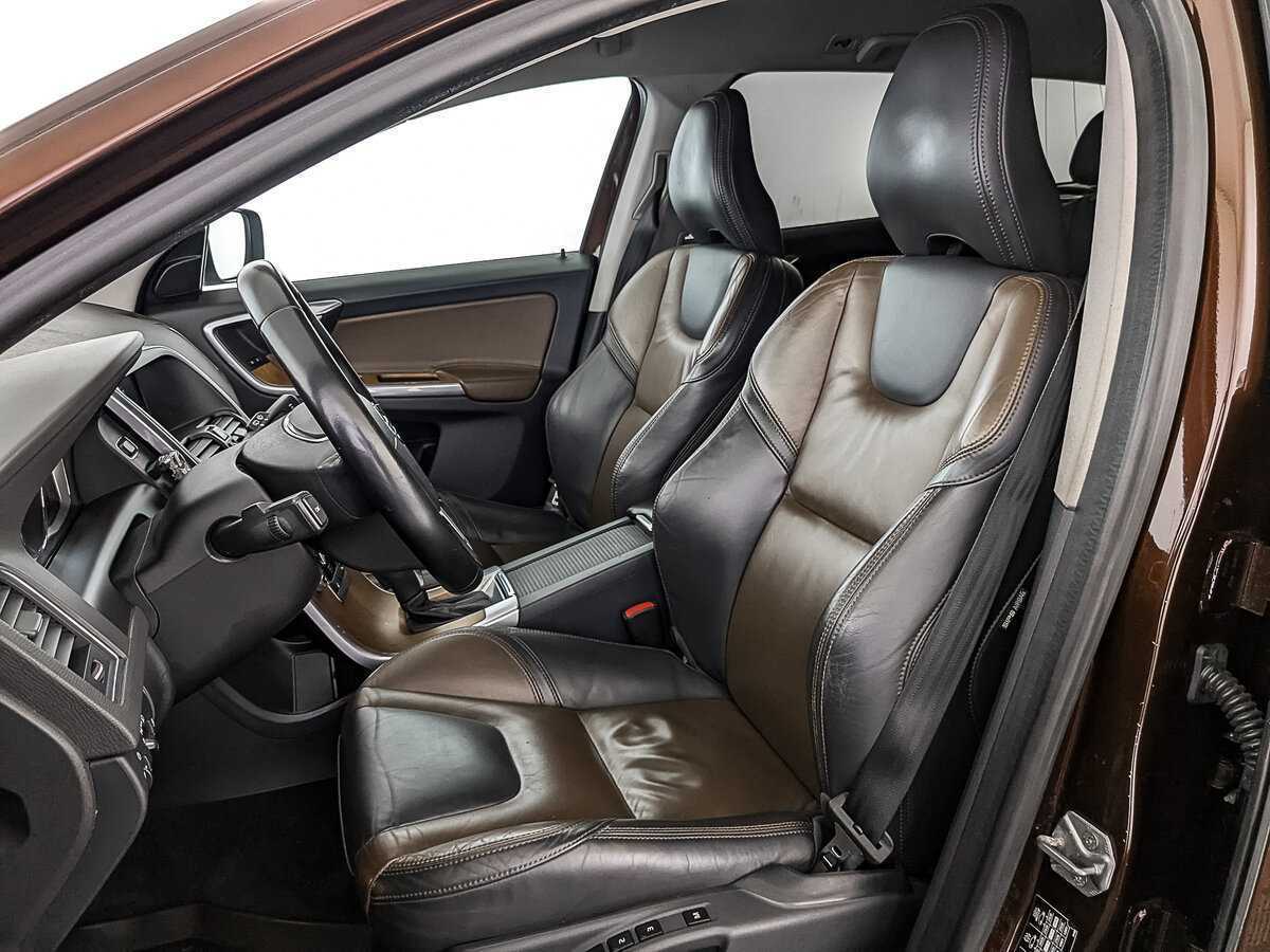 Купить Volvo XC60 с пробегом. Фото: #19