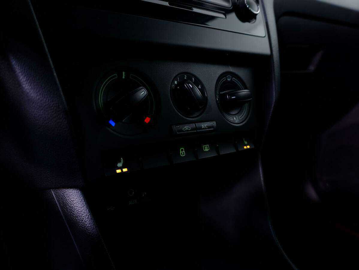 Купить Skoda Rapid с пробегом. Фото: #14