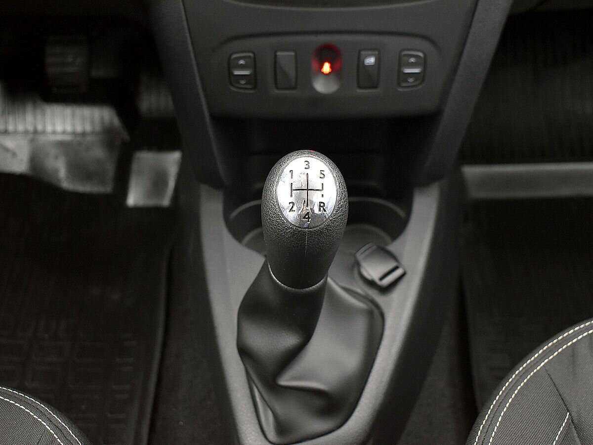 Купить Renault Sandero с пробегом. Фото: #12