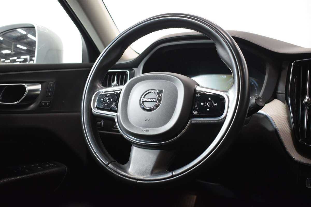 Купить Volvo XC60 с пробегом. Фото: #15
