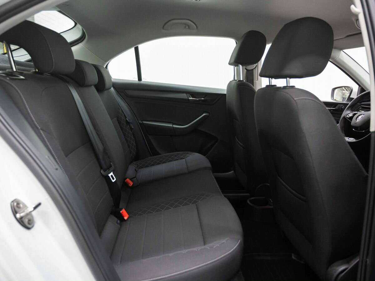 Купить Skoda Rapid с пробегом. Фото: #12