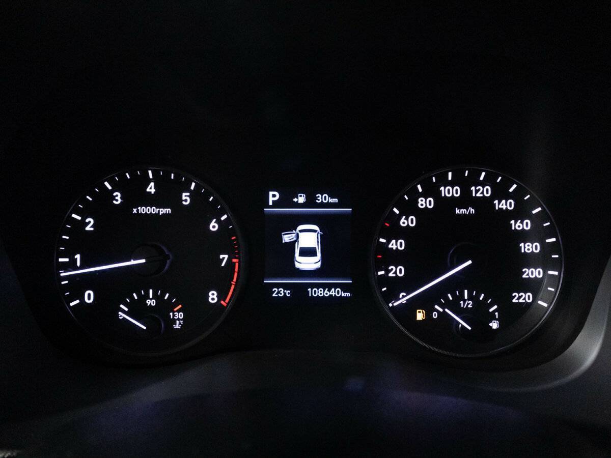 Купить Hyundai Solaris с пробегом. Фото: #11