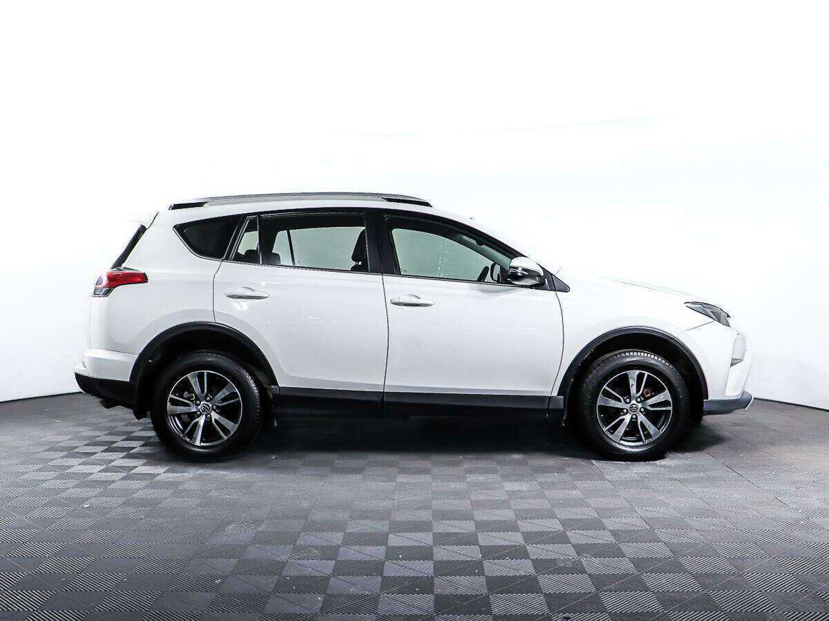 Купить Toyota RAV4 с пробегом. Фото: #3