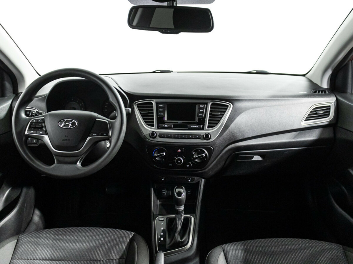 Купить Hyundai Solaris с пробегом. Фото: #12