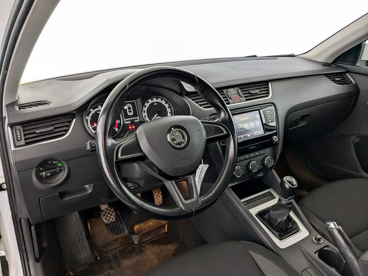 Купить Skoda Octavia с пробегом. Фото: #15