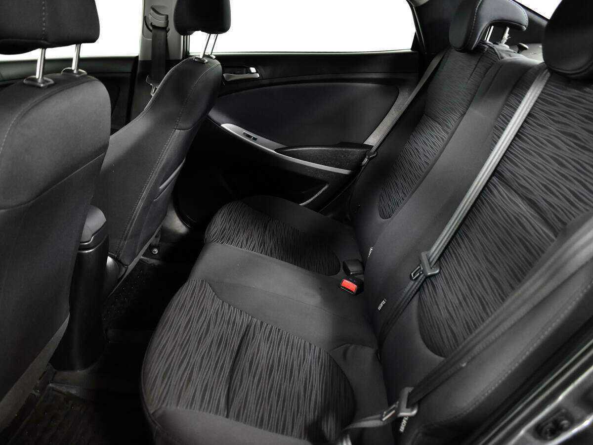 Купить Hyundai Solaris с пробегом. Фото: #9